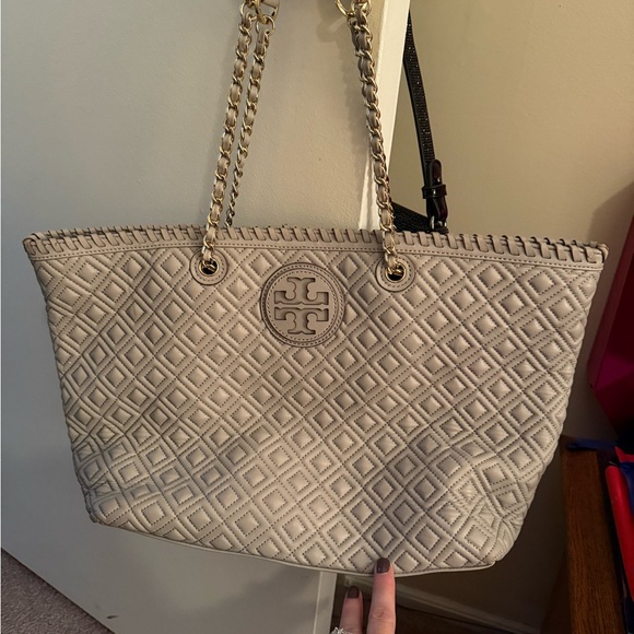 Tory Burch Quilted cream color  Tote Bag - Picture 6 of 12